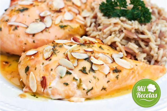 Chicken in almond sauce