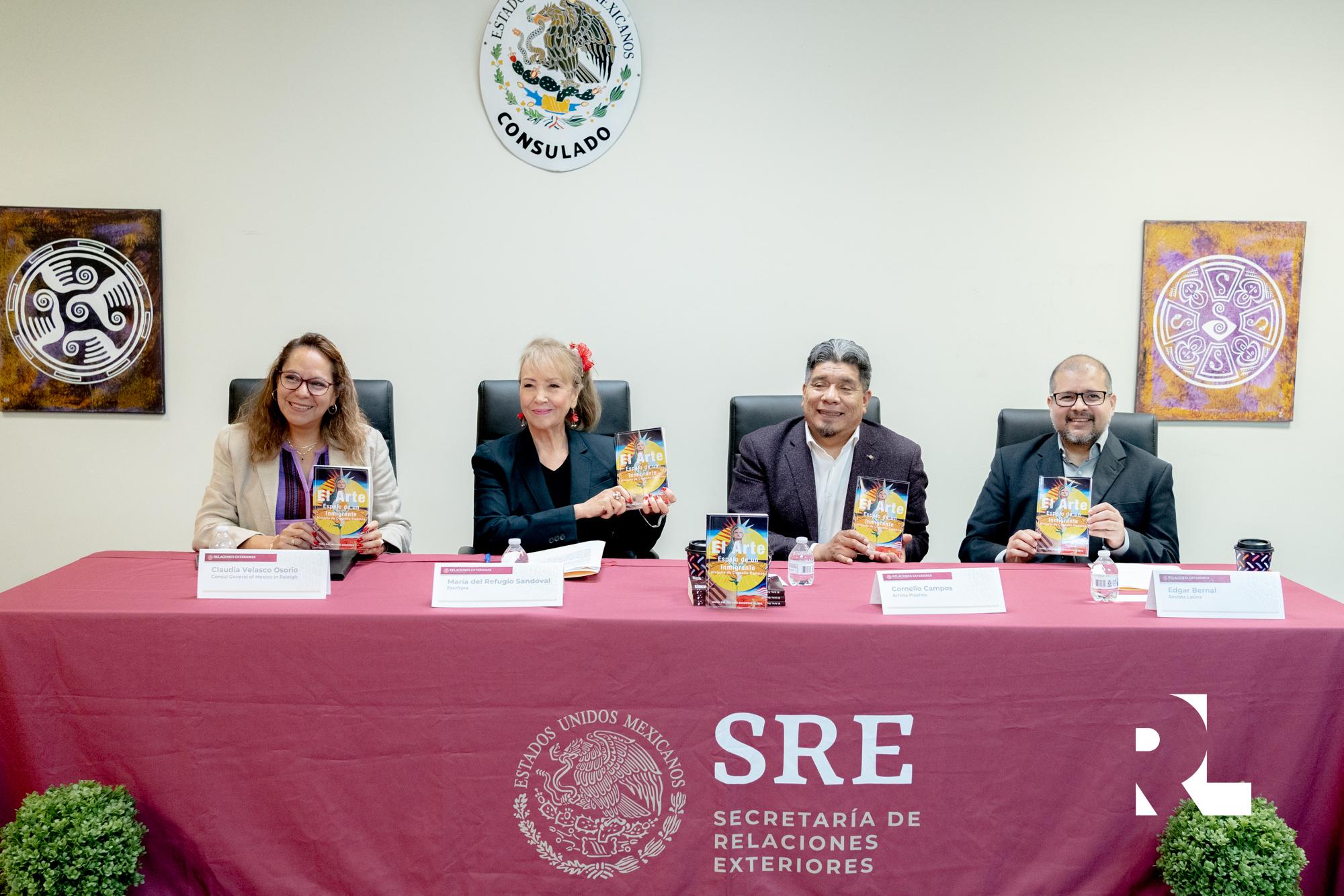 Presentación en el Consulado General de México en Raleigh del Libro "El Arte. Espejo de un Inmigrante. Historia de Cornelio Campos"escrito por María del Refugio Sandoval Olivas