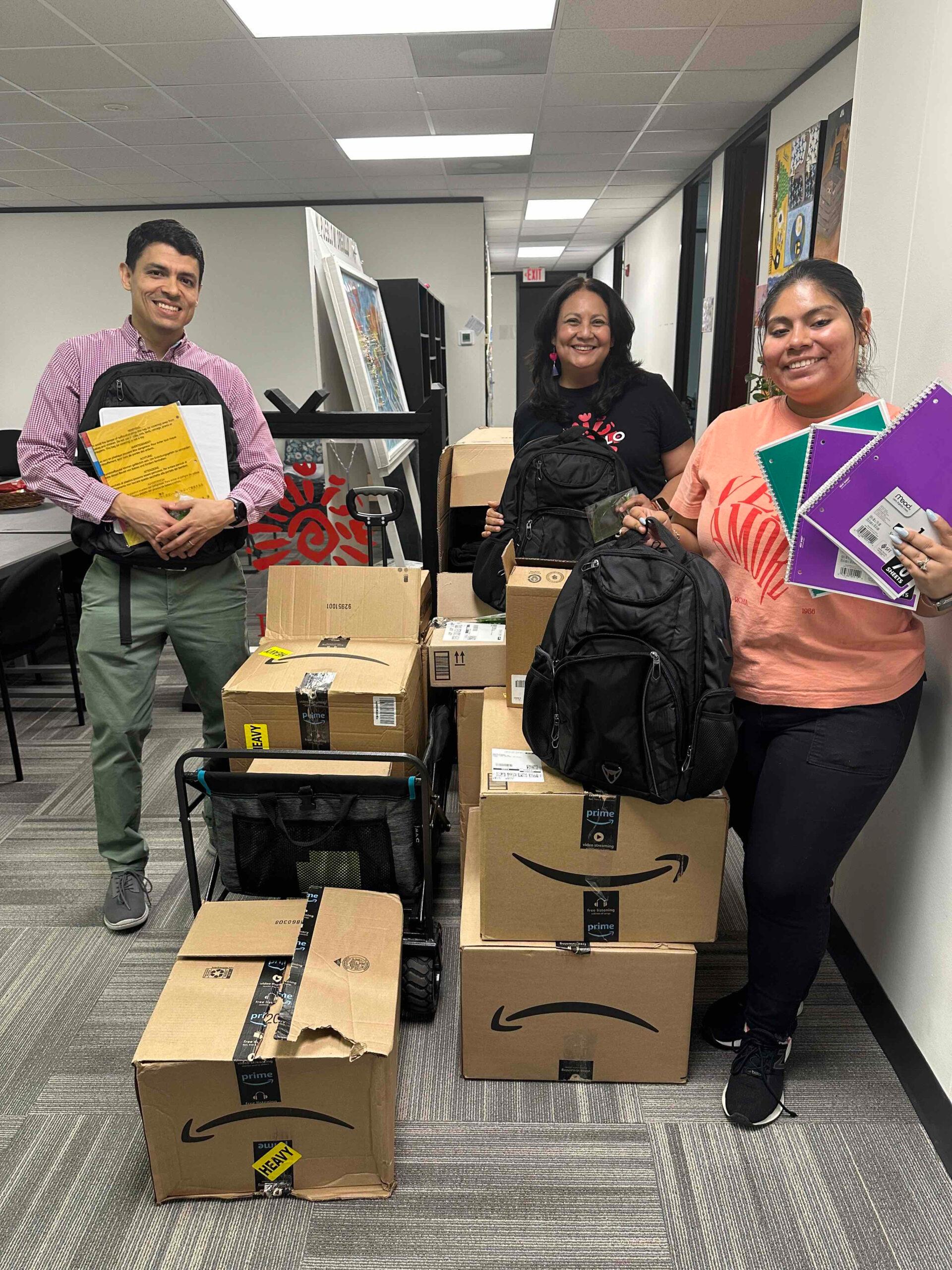 Jornada de FaithAction ID y Regreso a Clases en biblioteca de Knightdale