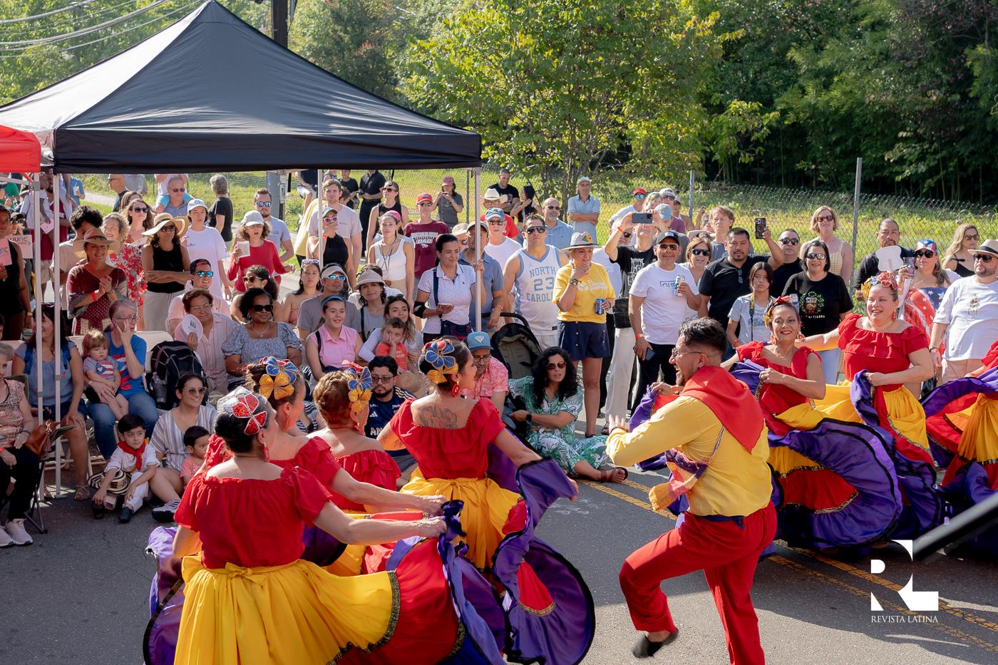 El Centro Hispano, celebra las Fiestas en la Calle 2024