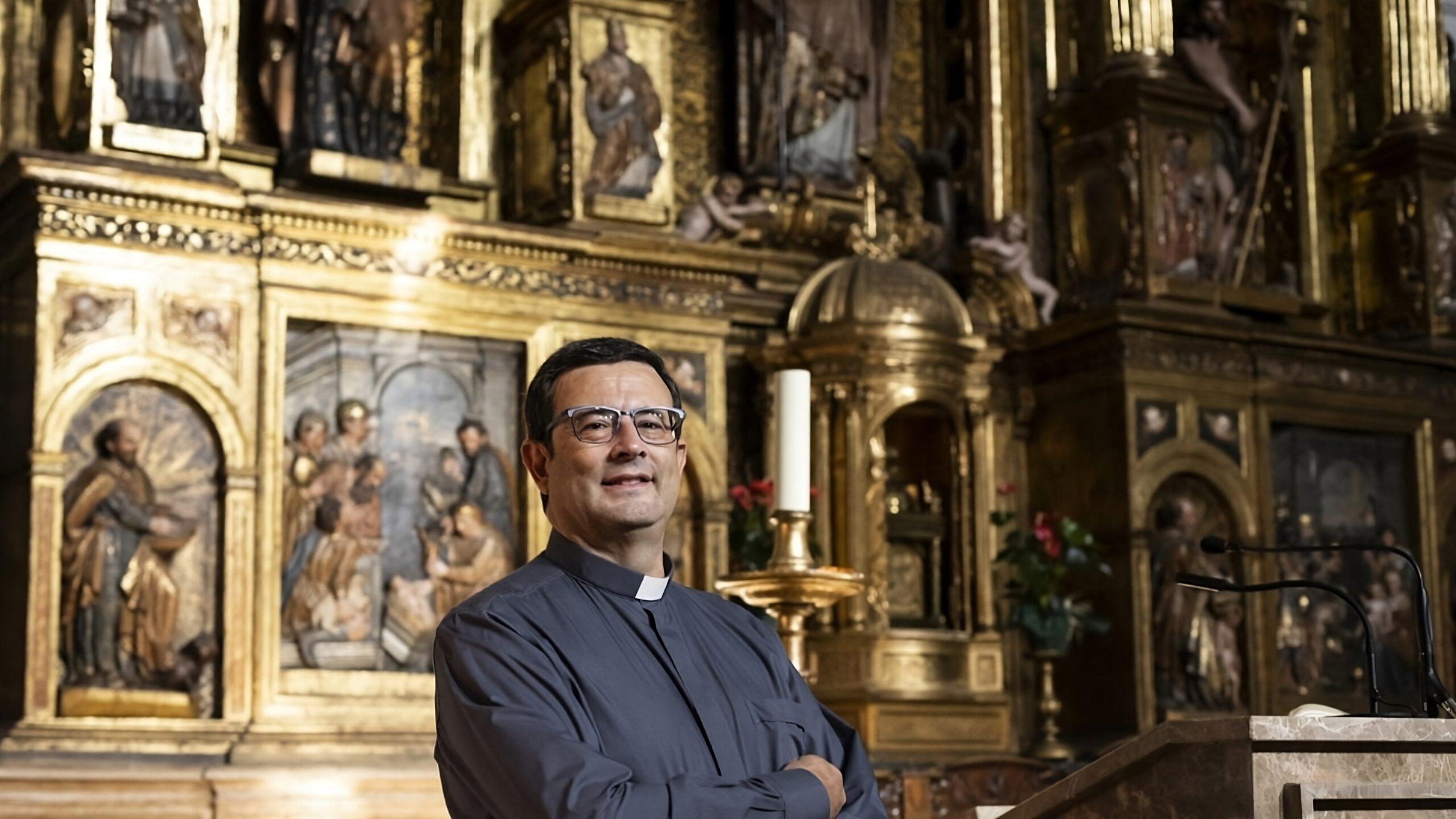 Canonista, sacerdote, cofrade y persona comprometida