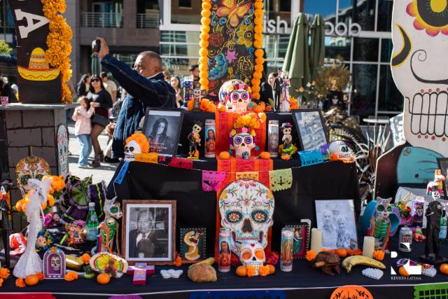 Momentos del Día de los Muertos 2024 — Downtown Raleigh