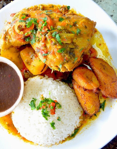 Pollo guisado