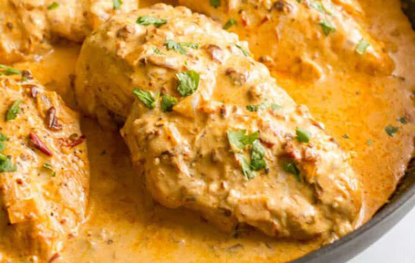 Cremosa Pechuga de Pollo en Salsa Chipotle