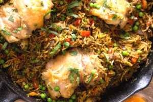 Arroz con pollo peruano