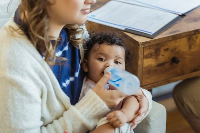 NCDHHS celebra el 50º aniversario del Programa Especial de Nutrición Suplementaria para Mujeres, Bebés y Niños