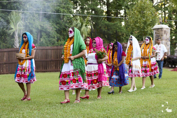 Xochipitzahuatl. Celebración del Día de Muertos con Revista Latina en Raleigh, Carolina del Norte: Un Tributo a la Tradición y la Cultura Mexicana 