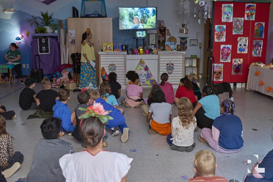 La Celebración del Día de Muertos en Raleigh Oak Charter School